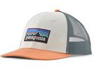 Patagonia P-6 Logo LoPro Trucker Hat, white w/peach sherbet | Bild 1