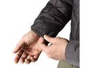 Patagonia Men's Durable Down Hoody, black | Bild 2