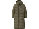 Patagonia Women's Silent Down Long Parka, basin green | Bild 1