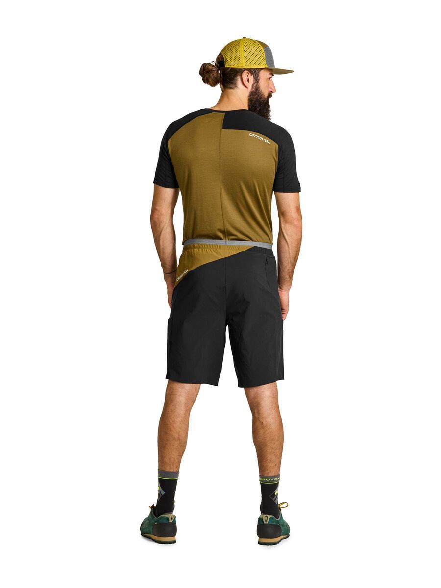 Ortovox Shield Ultra Light Piz Selva Shorts M, black raven - Bild 5