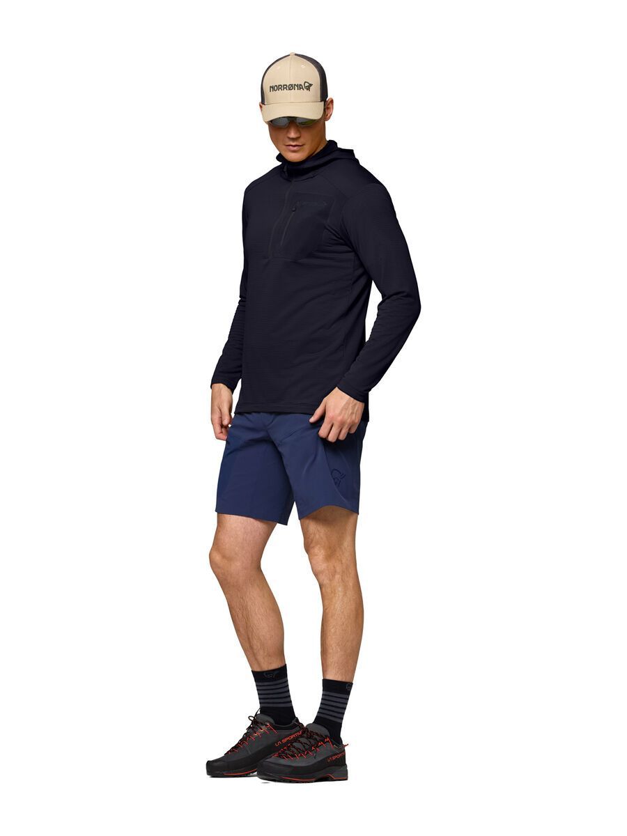 Norrona falketind warm1 Hood M's, caviar black - Bild 6
