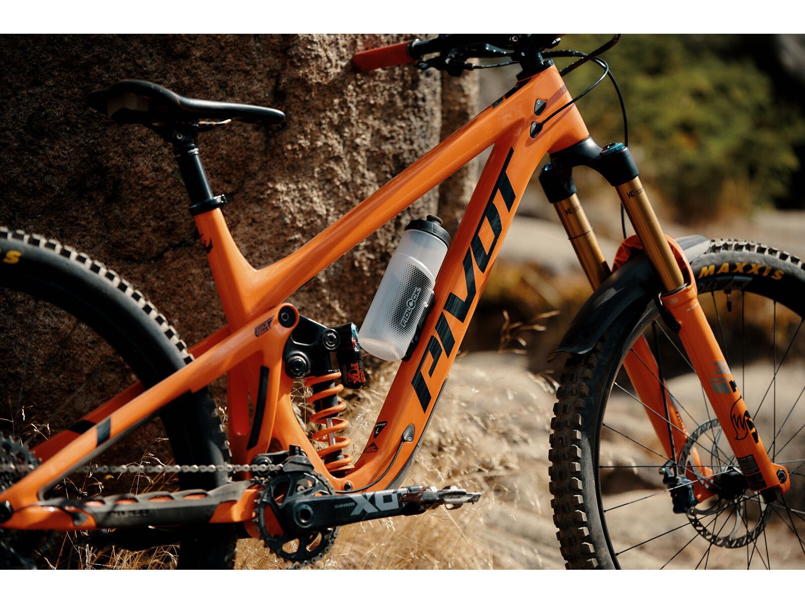 Fidlock Twist Bottle 600 + Bike Base, transparent black - Bild 11