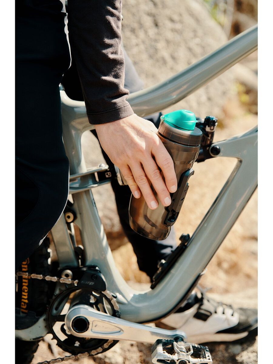 Fidlock Twist Bottle 590 Antibacterial + Bike Base, transparent black - Bild 12