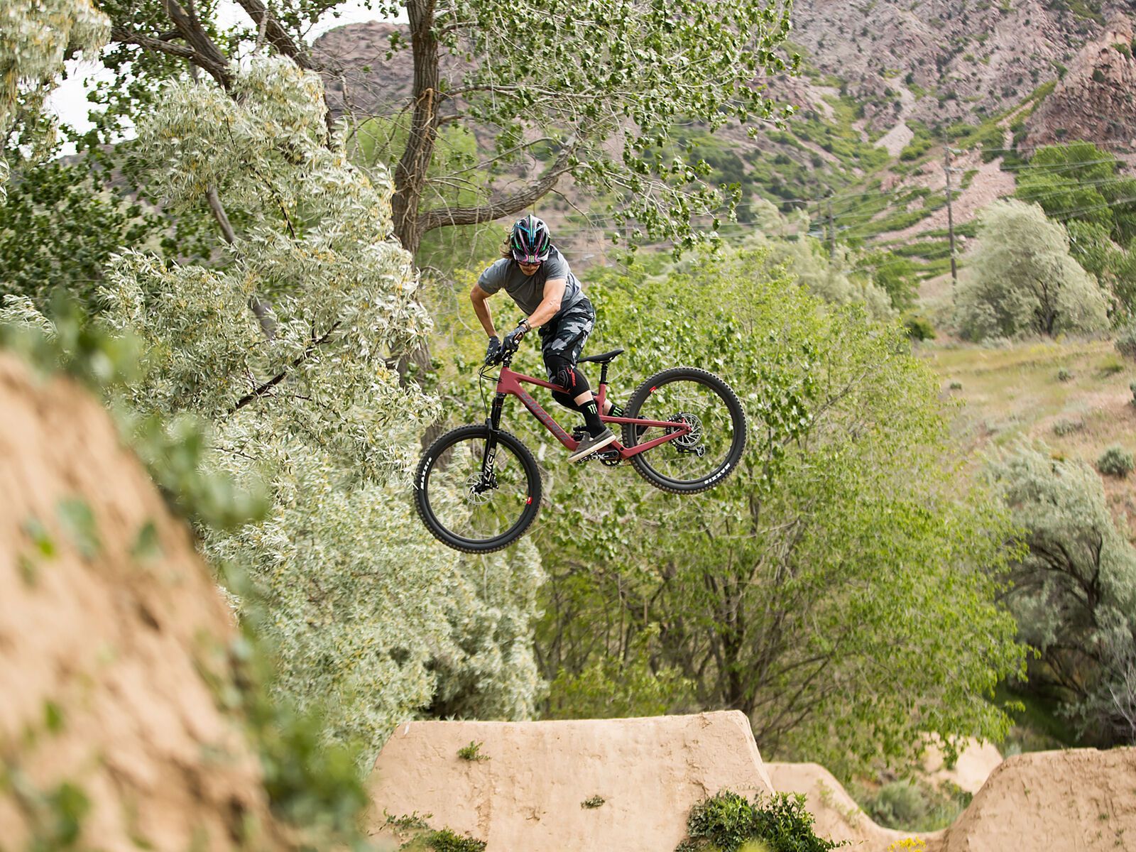 Santa Cruz 5010 C XT Reserve, raspberry sorbet - Bild 5