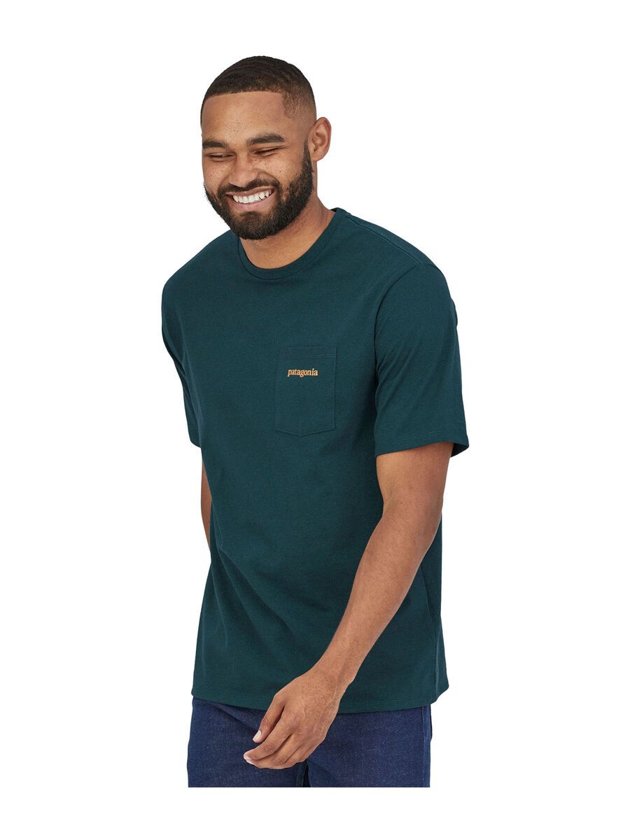 Patagonia Men's Line Logo Ridge Pocket Responsibili-Tee, dark borealis green - Bild 2