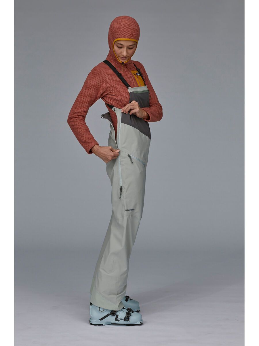 Patagonia Women's Snowdrifter Bibs, sleet green - Bild 2