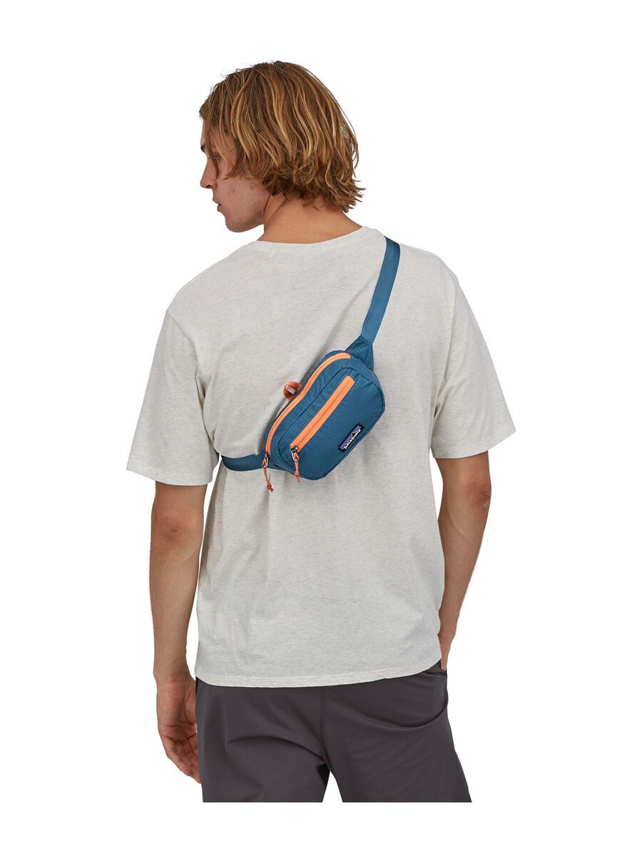 Patagonia Ultralight Black Hole Mini Hip Pack, wavy blue - Bild 3