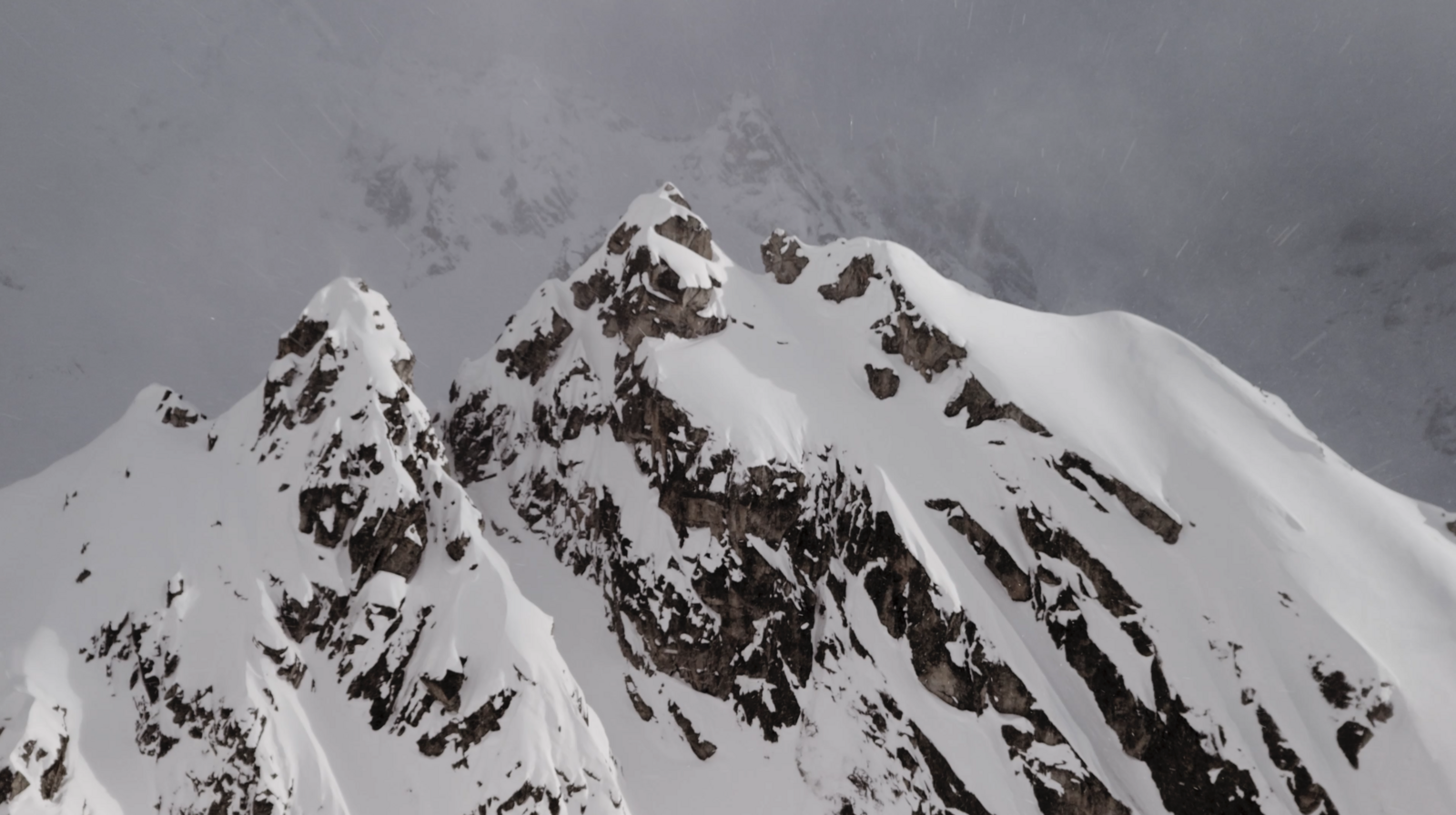 Patagonia Men's Stormstride Jacket, endless blue - Video 9