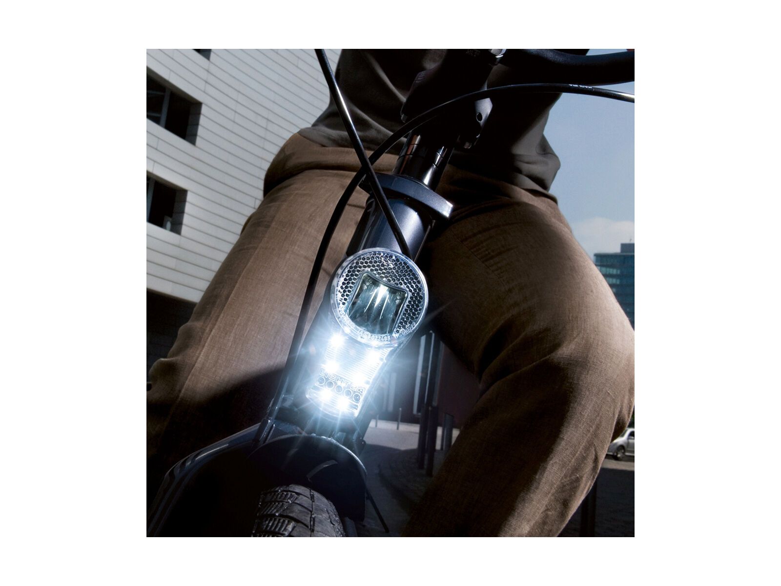 Busch & Müller Lumotec IQ Fly Premium T Senso Plus - Bild 2