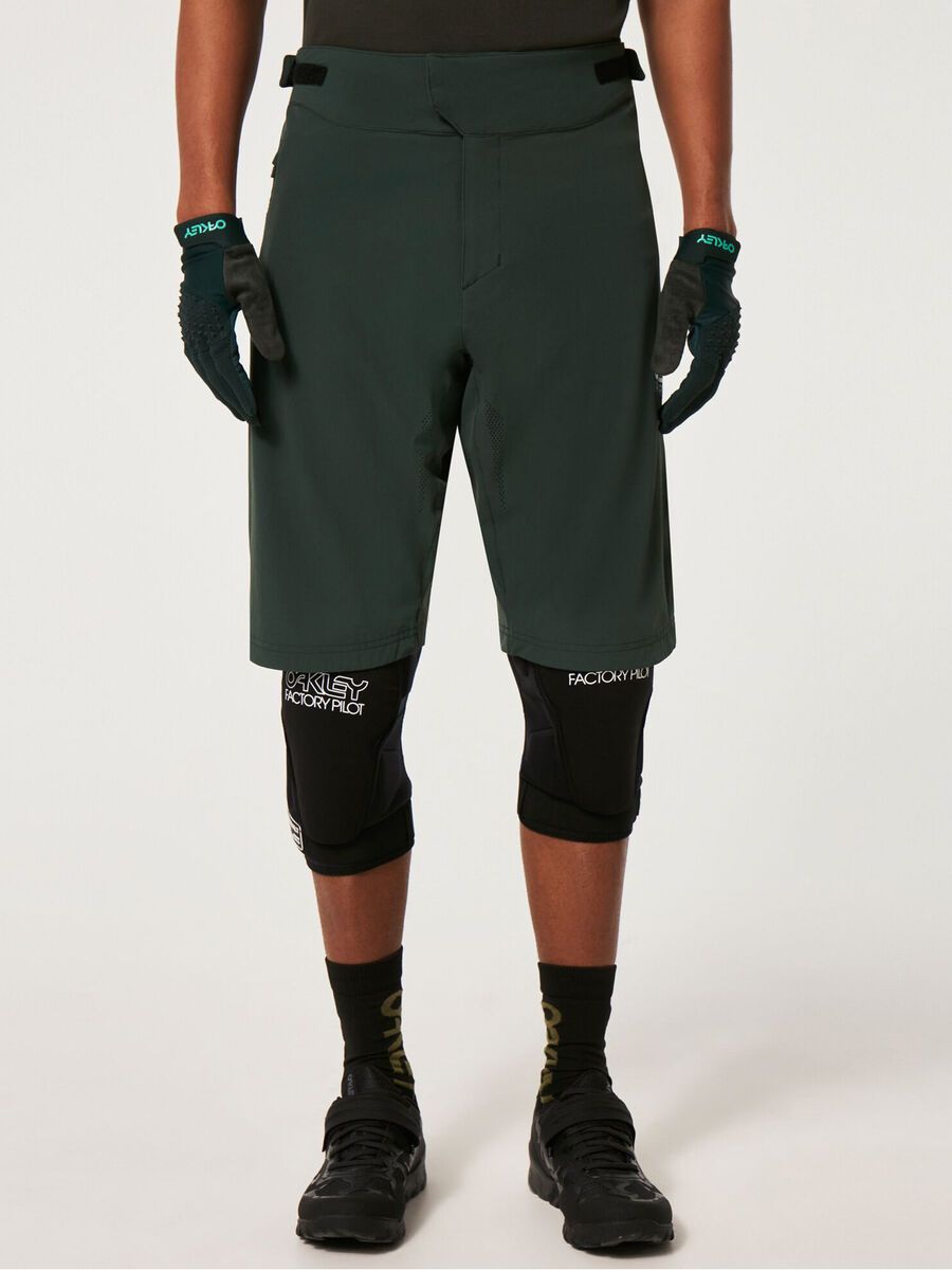 Oakley Factory Pilot RC Short, hunter green - Bild 10