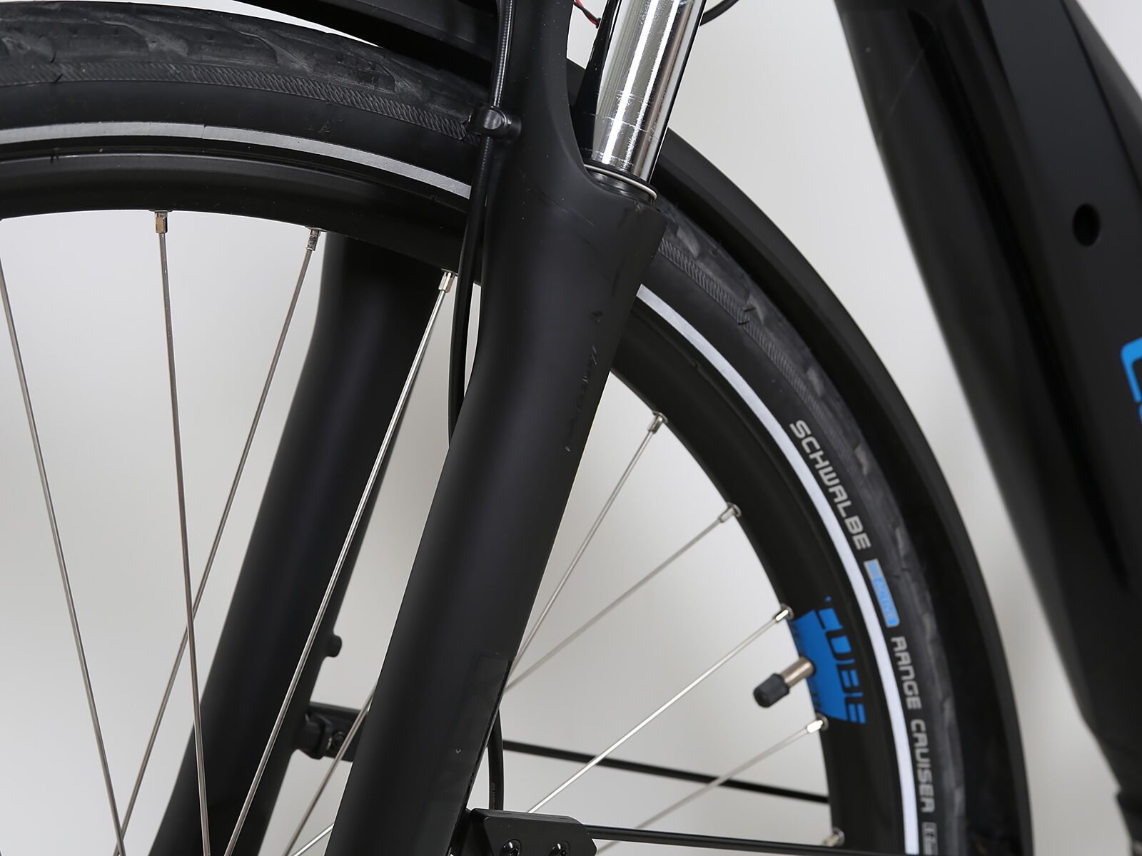 *** 2. Wahl *** Cube Touring Hybrid ONE 500 2020, black´n´blue - E-Bike | Größe 54 cm - Bild 4