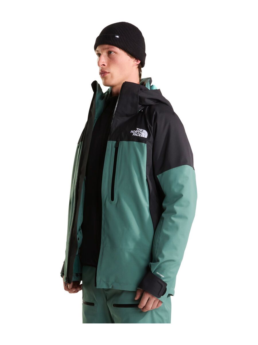 The North Face M Chakal Jacket, dark sage/tnf black - Bild 4