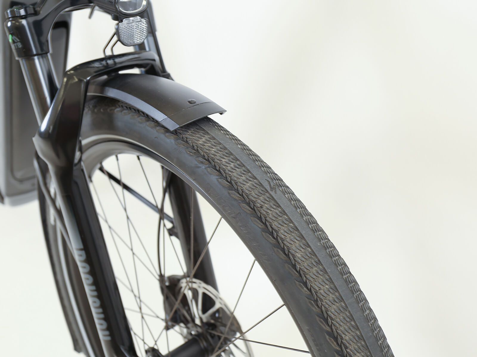 ***2. Wahl*** Specialized Turbo Como 5.0 IGH cast black/silver reflective - Bild 7