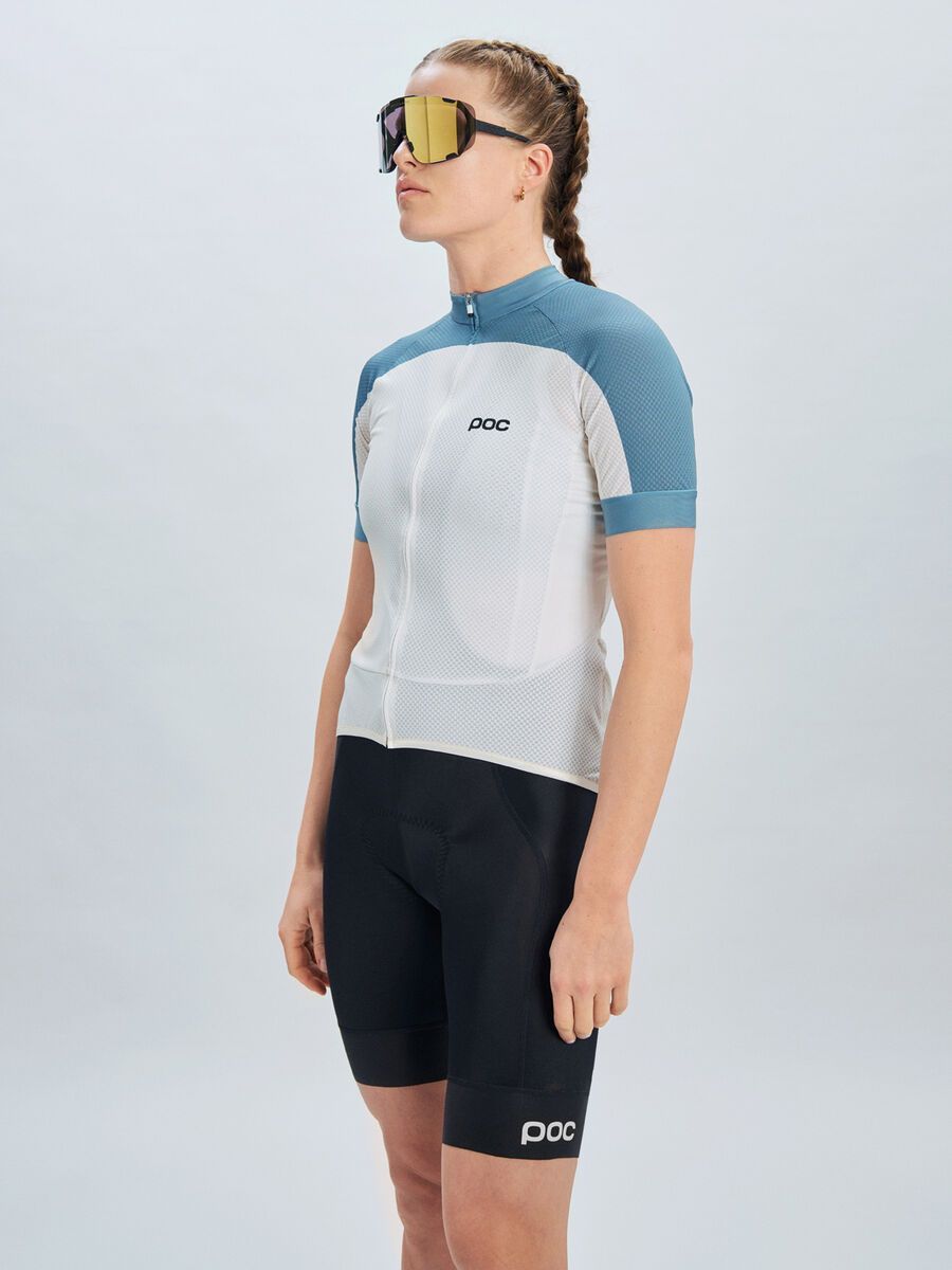 POC W's Essential Road Logo Jersey, okenite off-white/calcite blue - Bild 4