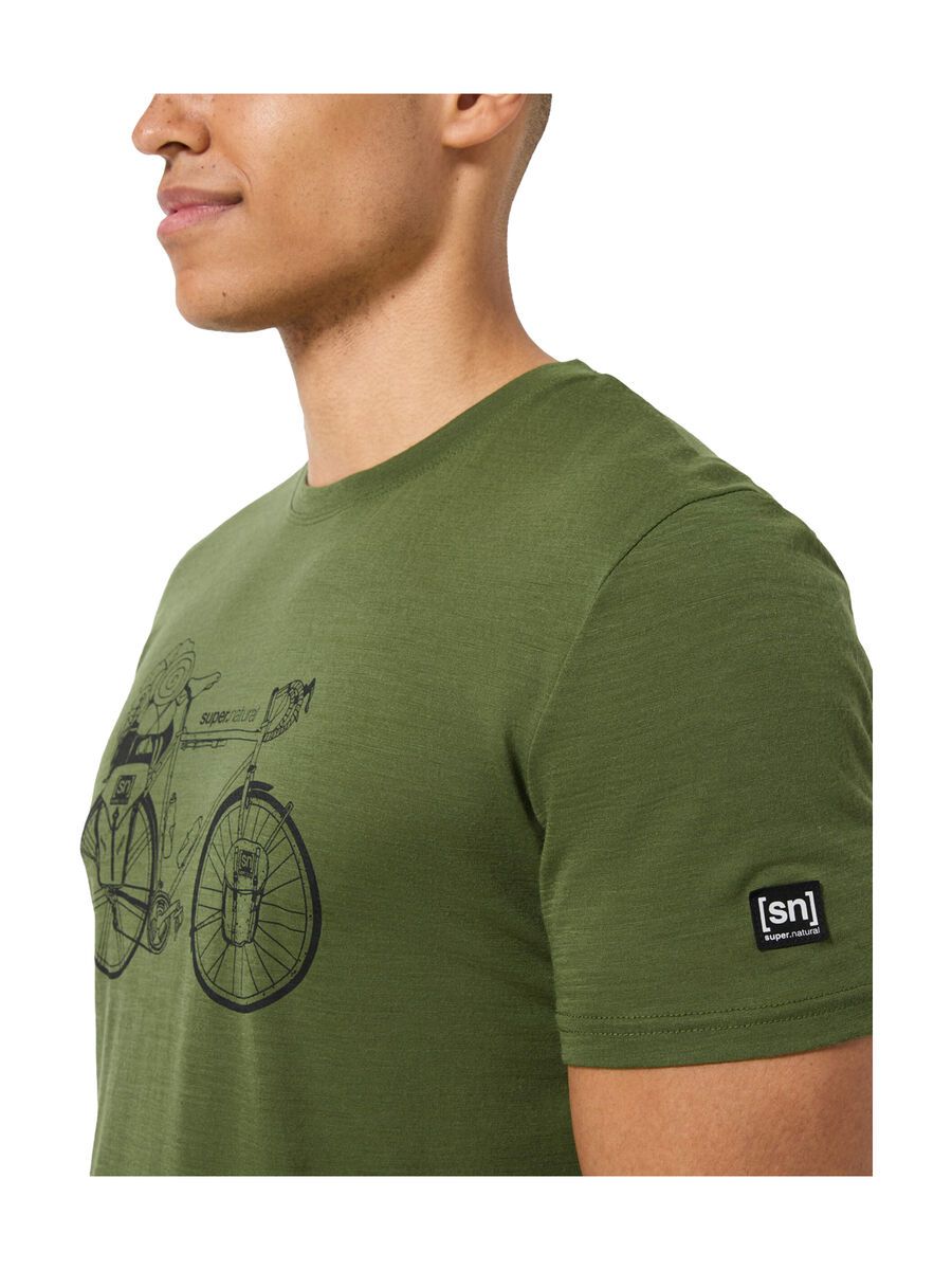 super.natural Wander Wheel Tee Herren, chive/jet black - Bild 6