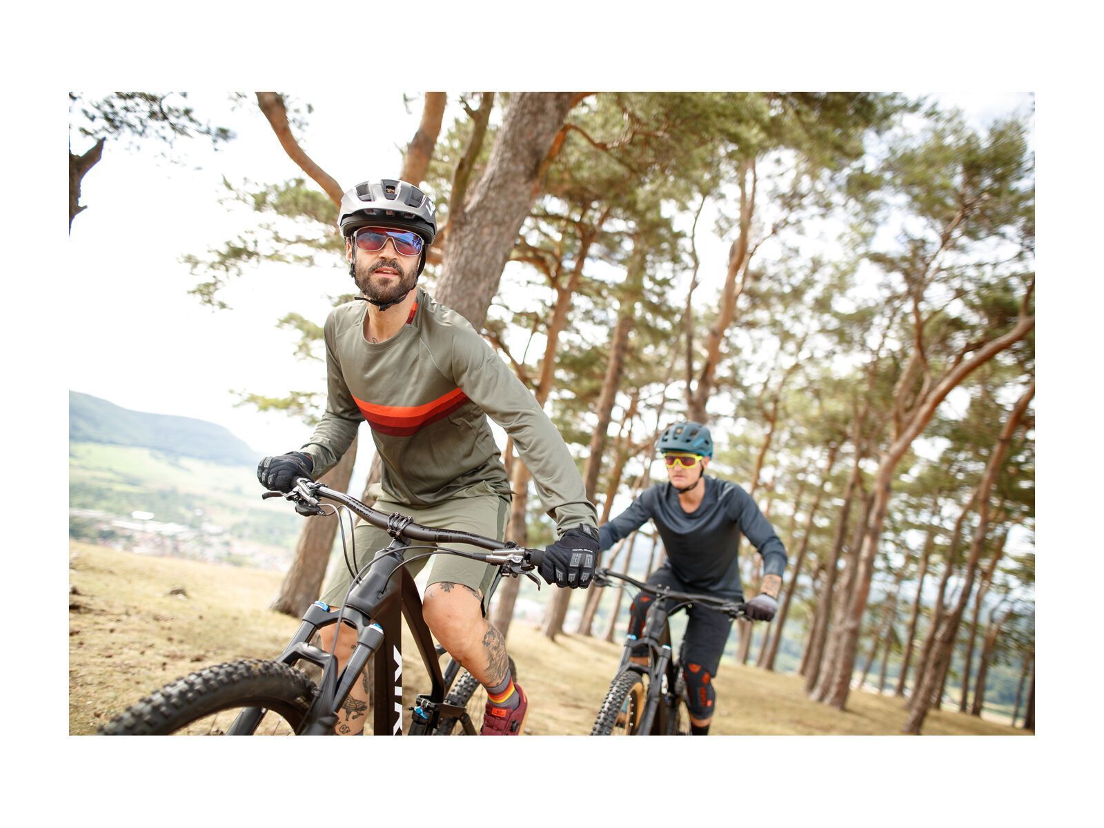 Pearl Izumi Journey Short, pale olive/smoke grey - Bild 3