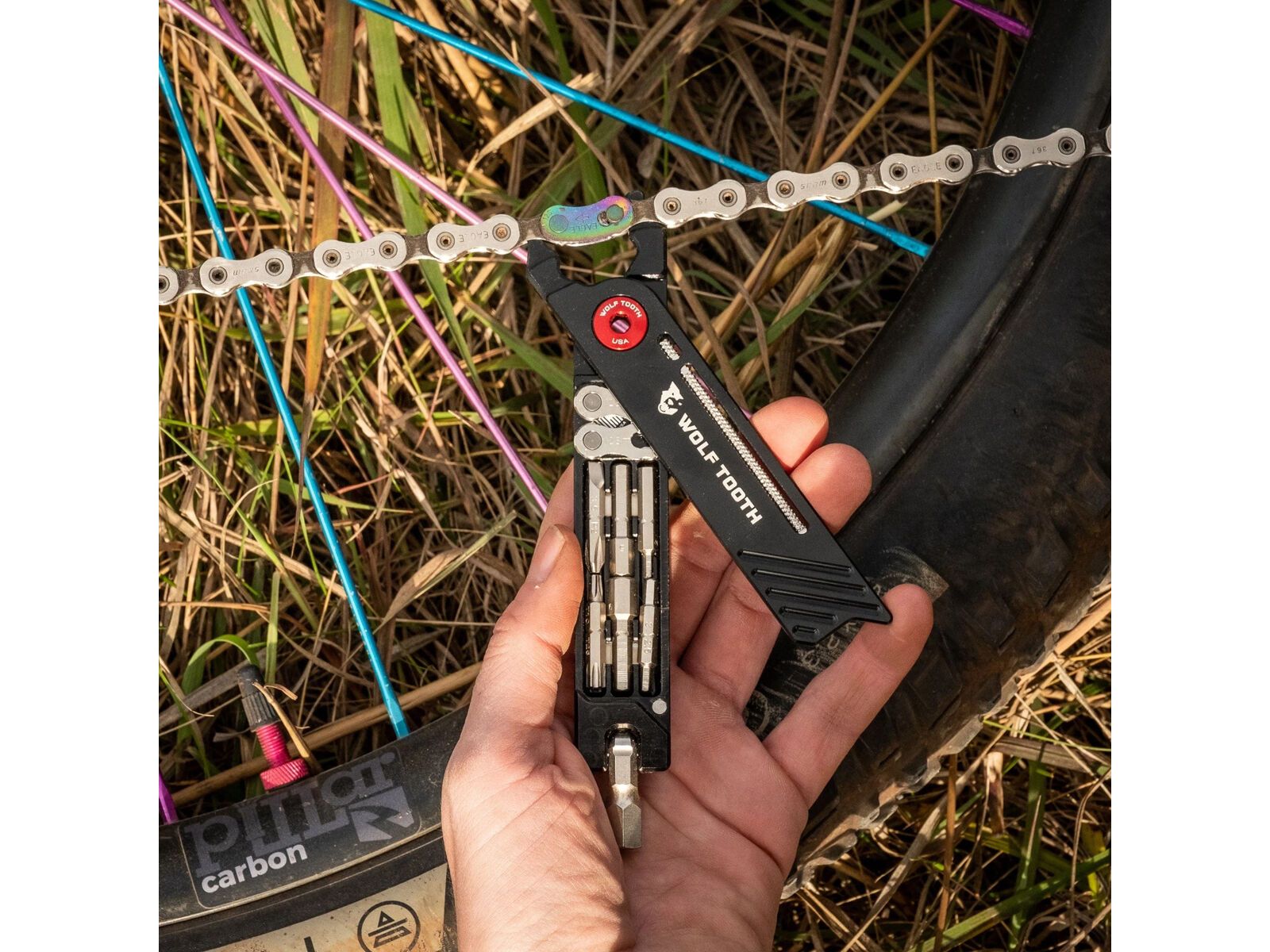 Wolf Tooth 8-Bit Pack Pliers, rot, black - Bild 11