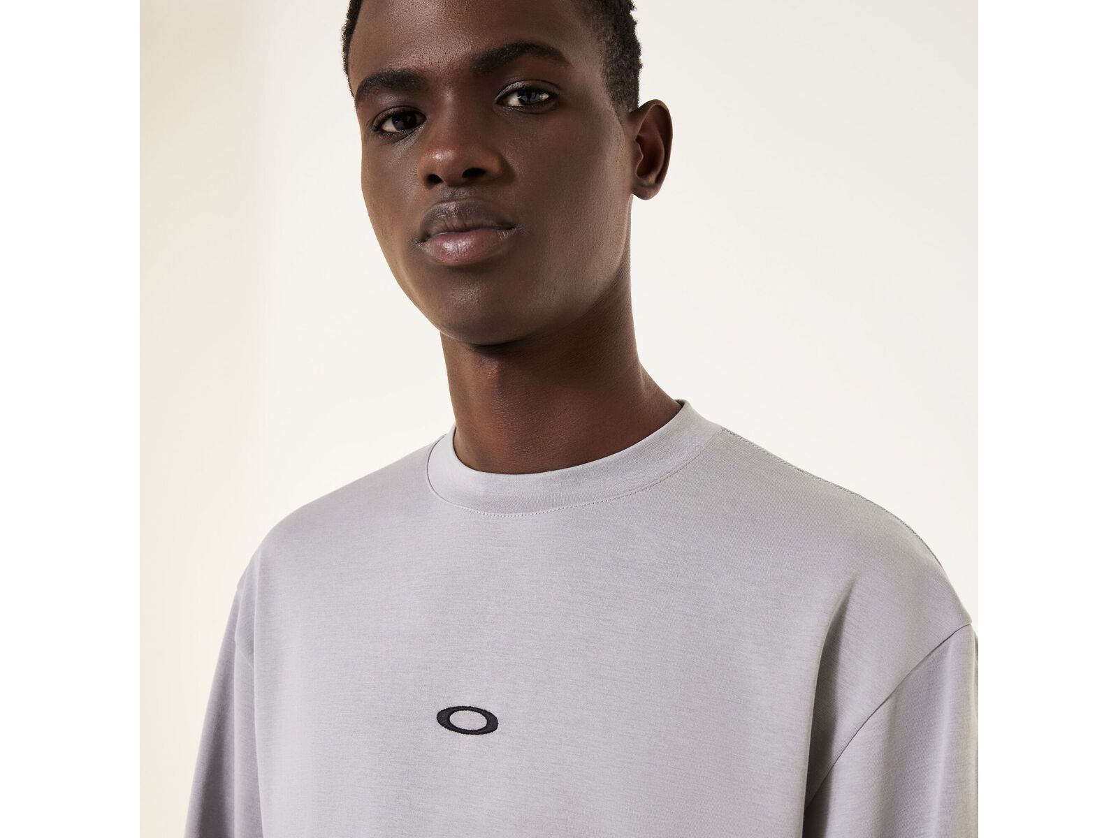 Oakley Driven Tee, cement - Bild 7