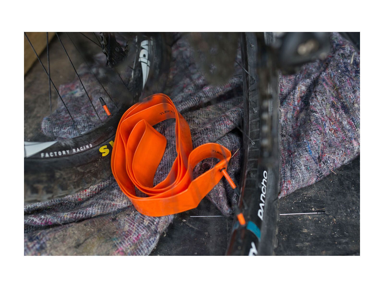 Tubolito Tubo MTB - 27.5 x 1.8-2.5, orange - Bild 6