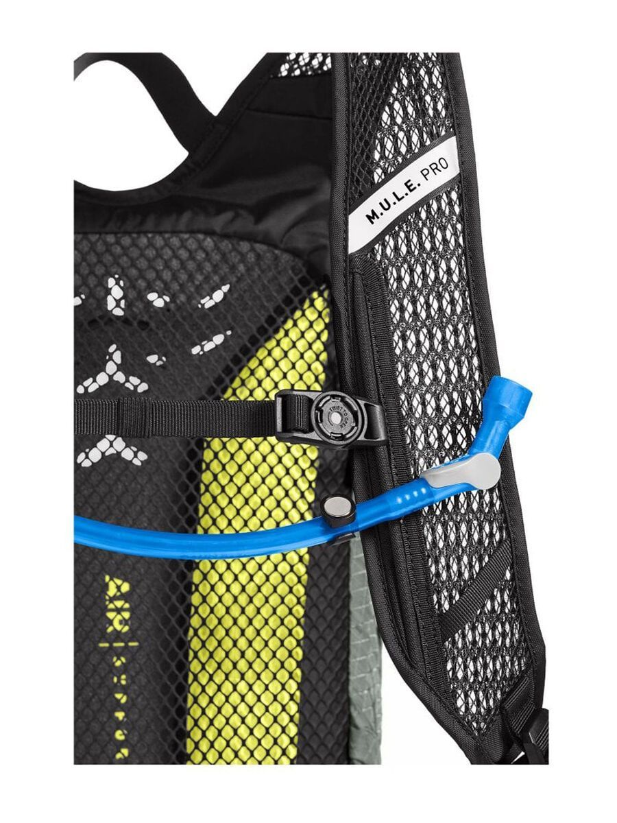 Camelbak M.U.L.E. Pro Trinkrucksack 14 L + 3 L Reservoir, agave green/black - Bild 6
