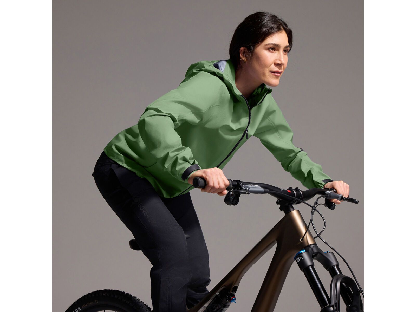 GOREWEAR Lupra 2.0 Gore-Tex Kapuzenjacke Damen, engine green - Bild 8