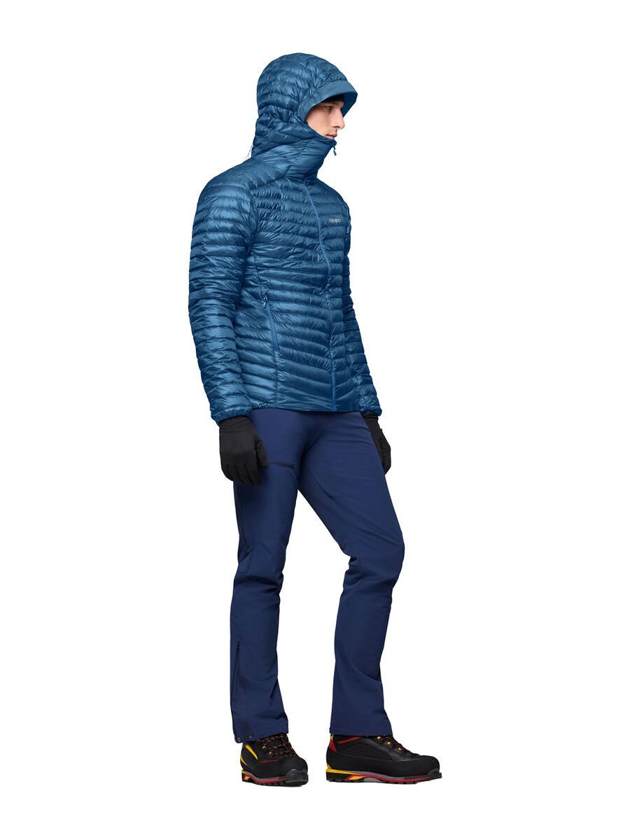 Norrona trollveggen down800 super light Hood M's, dark blue - Bild 6
