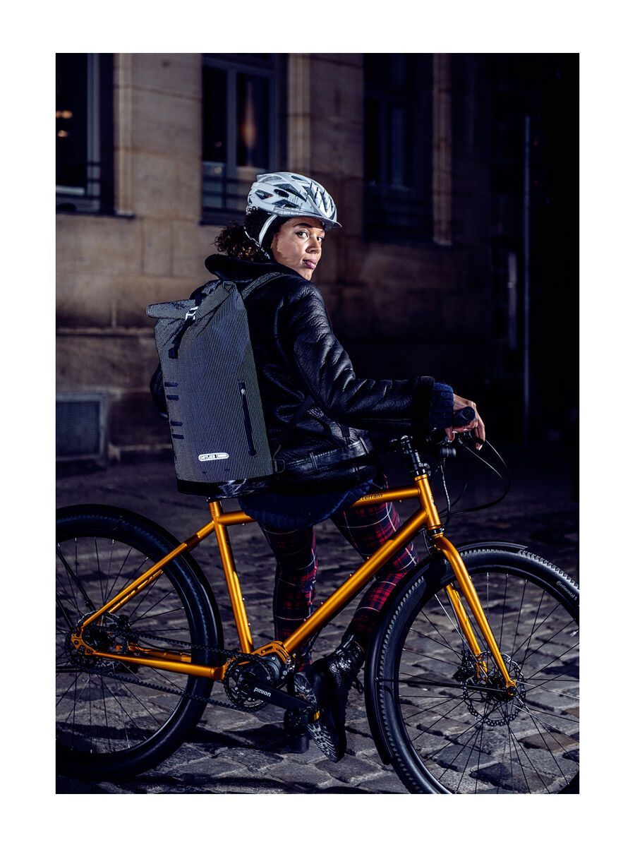 ORTLIEB Commuter-Daypack High-Vis, black reflective - Bild 4