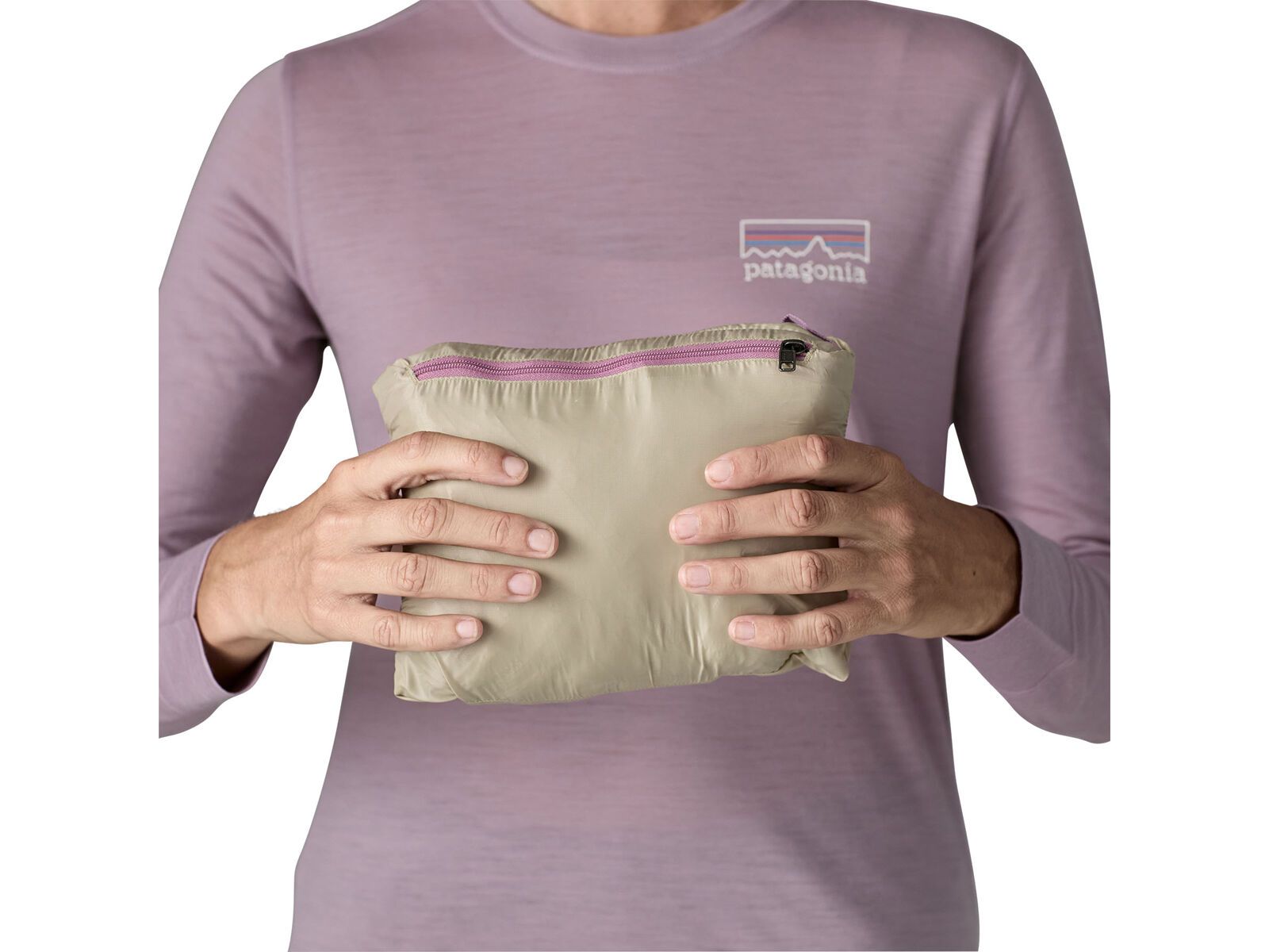 Patagonia Women's Nano Puff Hoody, light violet - Bild 9