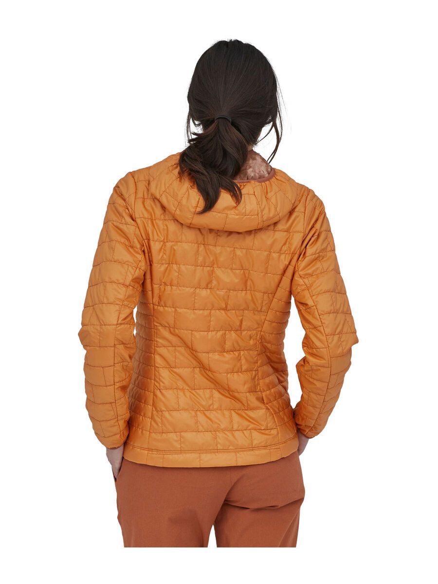 Patagonia Women's Nano Puff Hoody, cloudberry orange - Bild 3