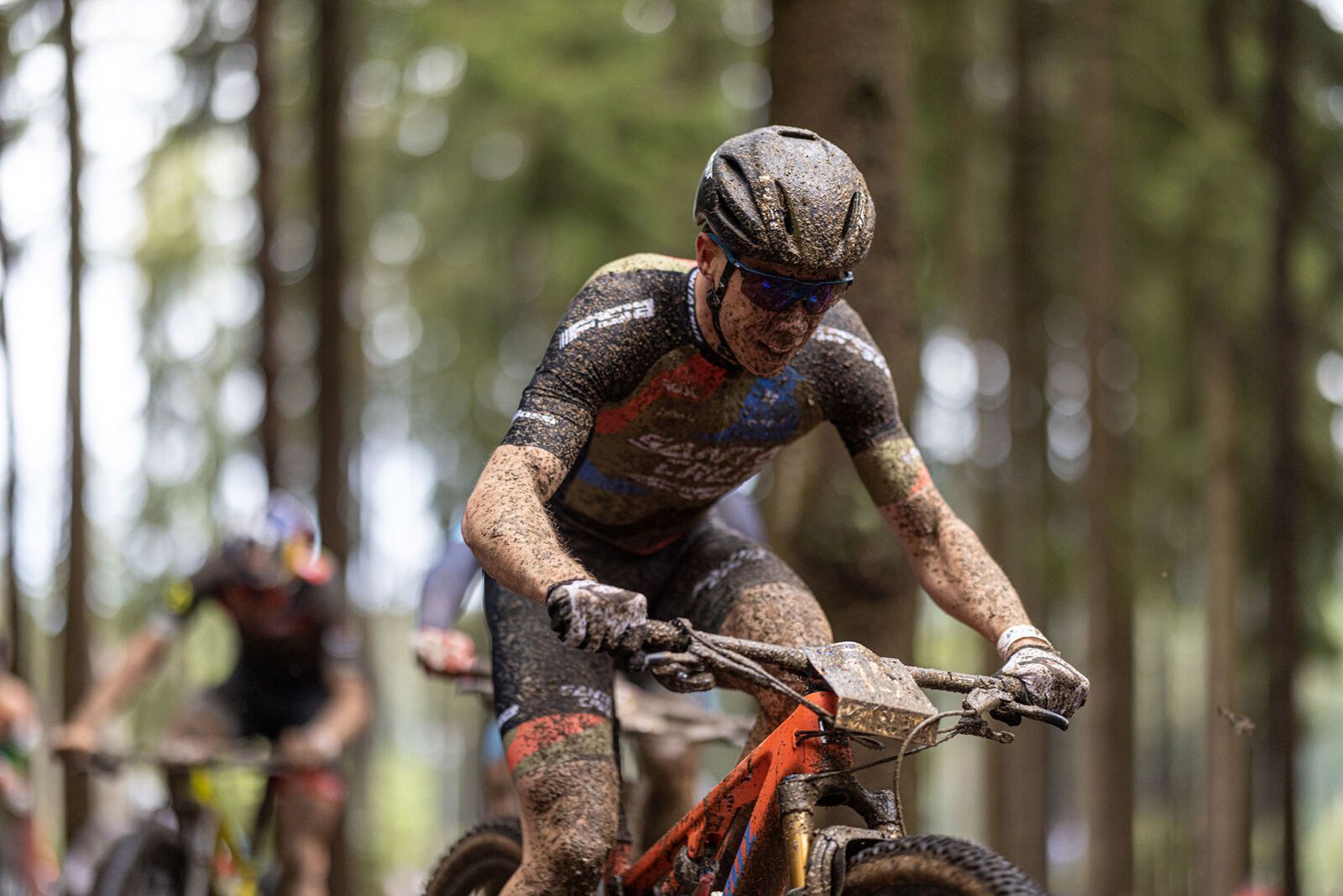 MET Manta MIPS Tadej Pogačar Blačk Edition - Bild 14