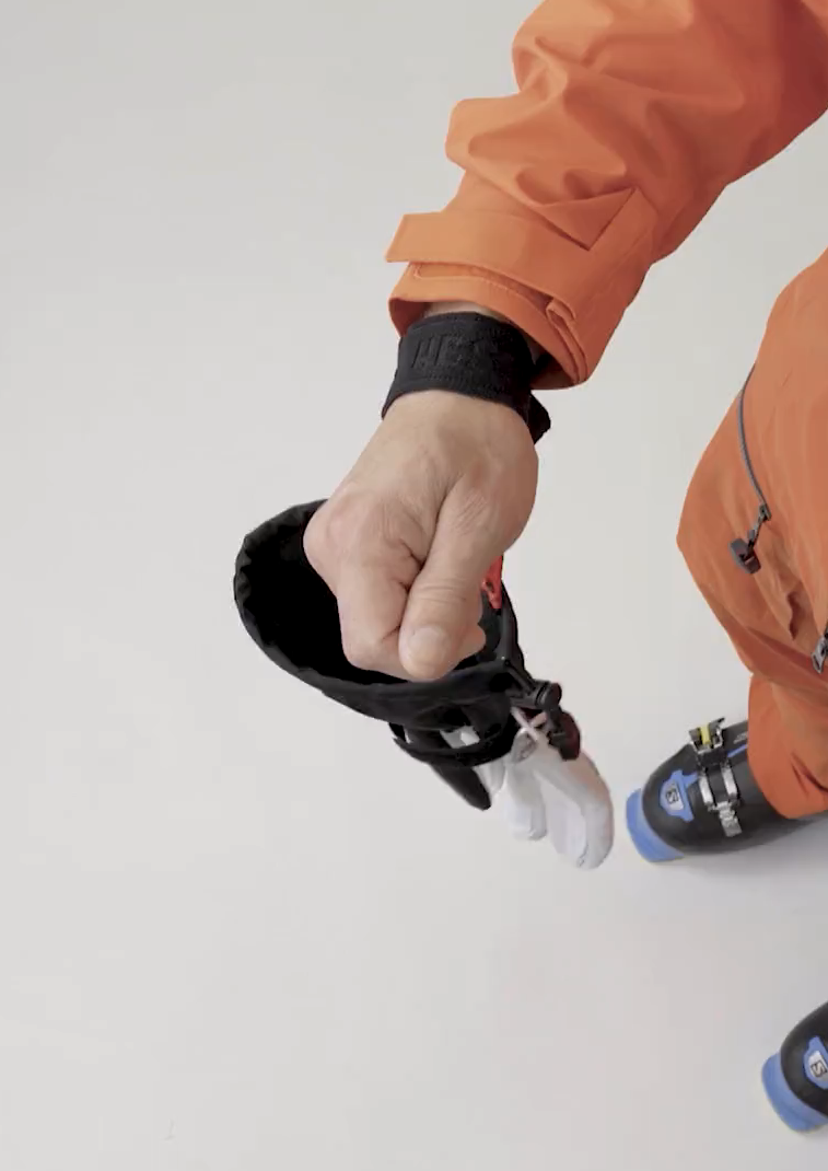 Hestra Army Leather Heli Ski GTX + Gore Grip Technology 5 Finger, black - Video 12