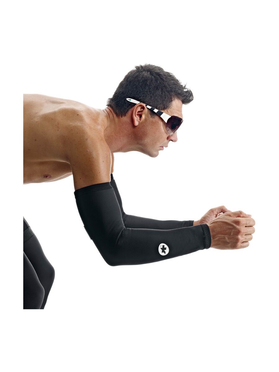Assos armUno S7, black volkanga - Bild 1