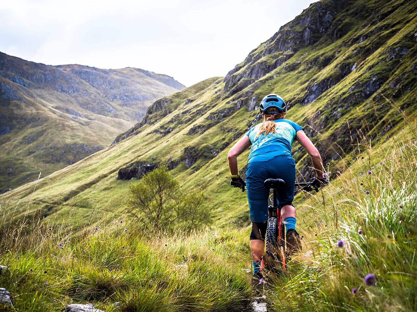 Endura Damen SingleTrack Lite Shorts, beere - Bild 9