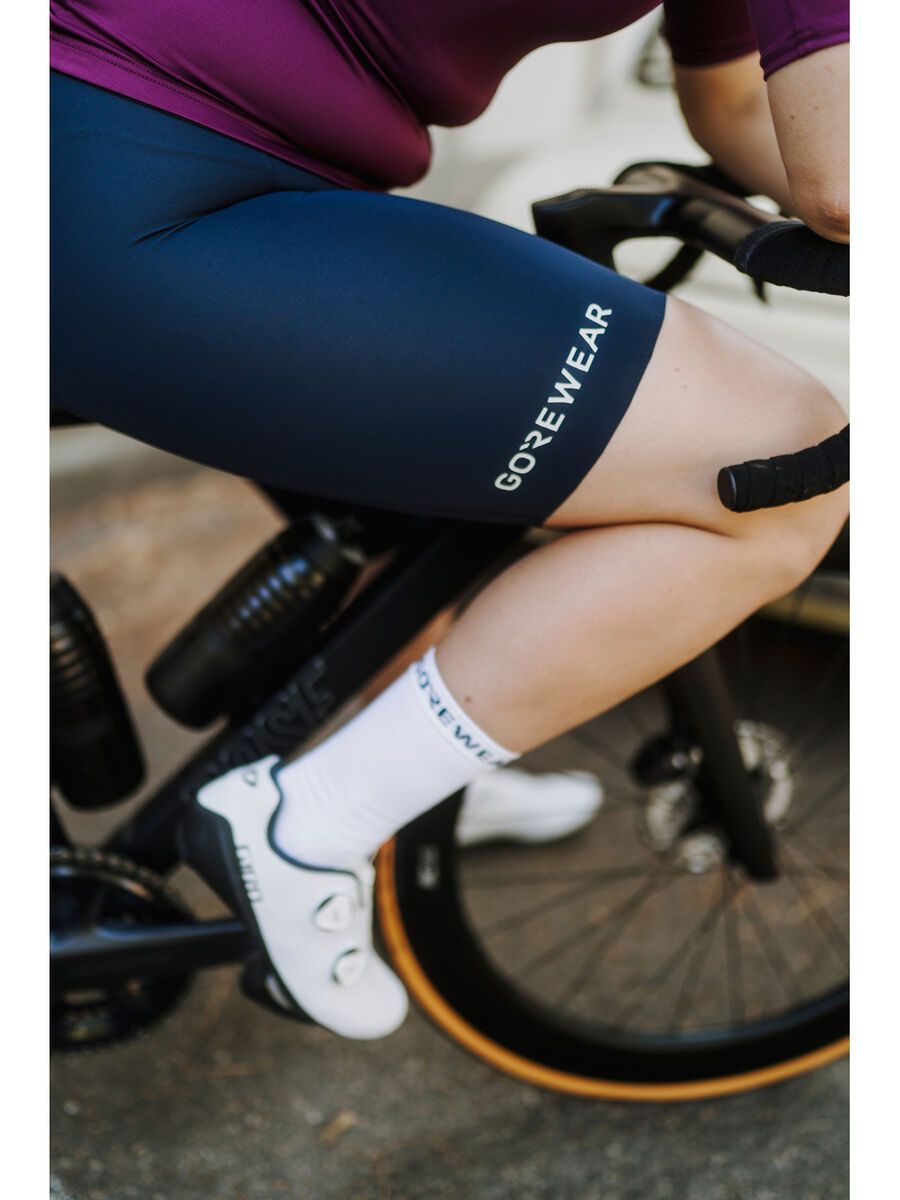 GOREWEAR Spinshift Kurze Trägerhose+ Damen, orbit blue - Bild 10