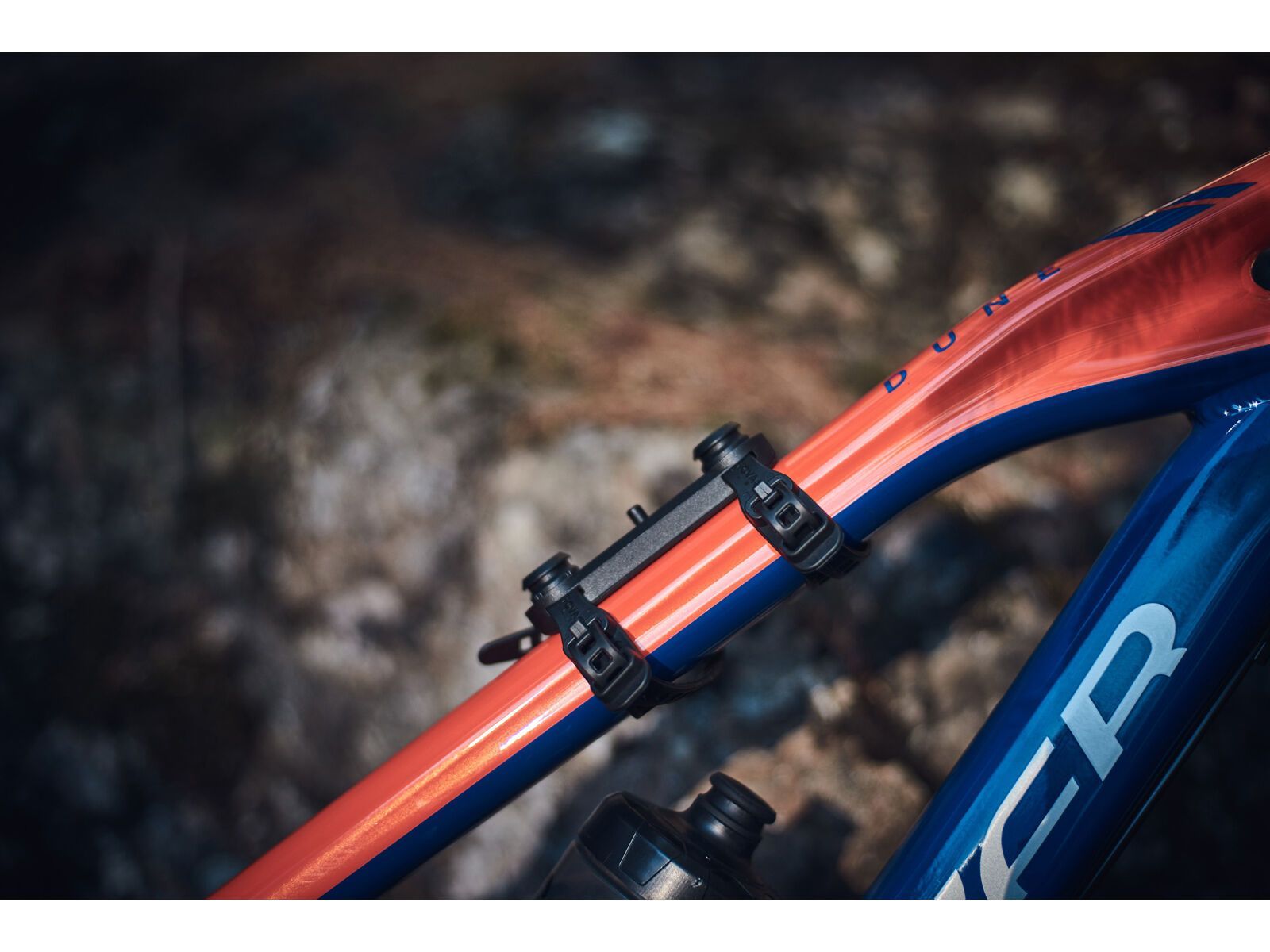 Fidlock Twist Bottle 590 + Uni Base, transparent black - Bild 10