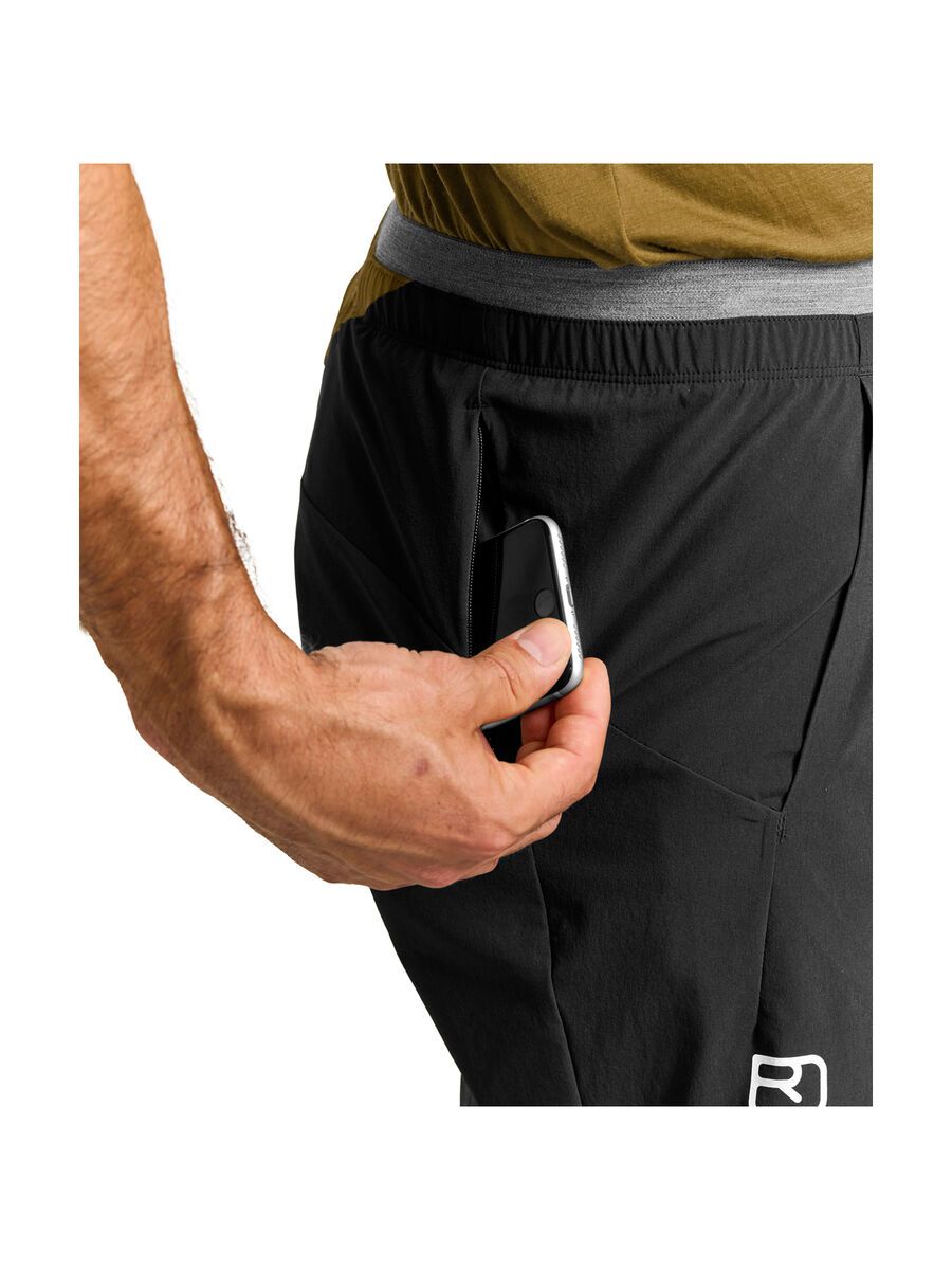 Ortovox Shield Ultra Light Piz Selva Shorts M, black raven - Bild 3