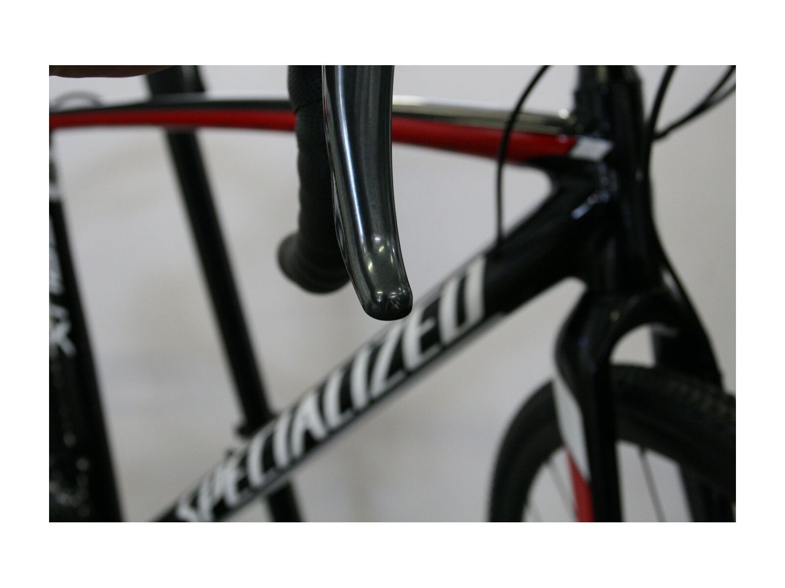 Specialized *** 2. Wahl *** CruX E5 2018 | Größe 52 cm, black/red/met white - Crossrad - Bild 3