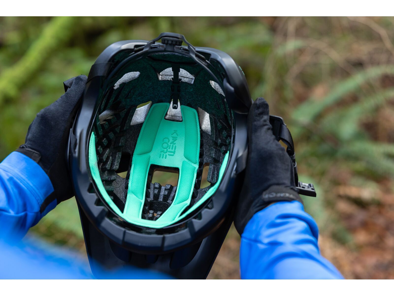 Lazer Jackal KinetiCore, matte black - Bild 7