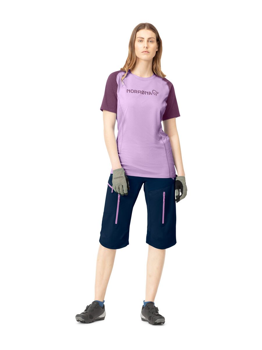 Norrona fjørå equaliser lightweight T-Shirt W's, dark purple/violet tulle - Bild 3