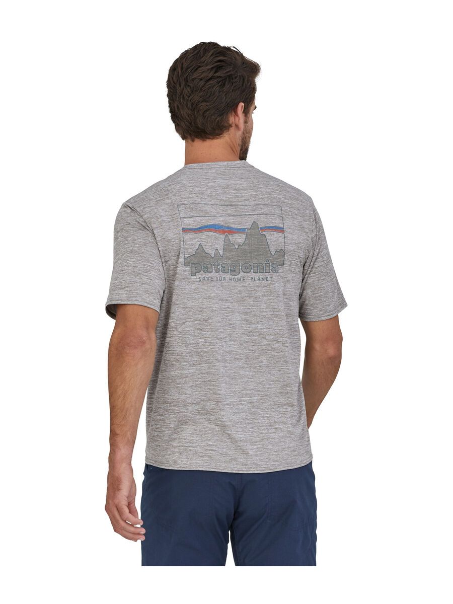 Patagonia Men's Capilene Cool Daily Graphic Shirt, '73 skyline: feather grey - Bild 4