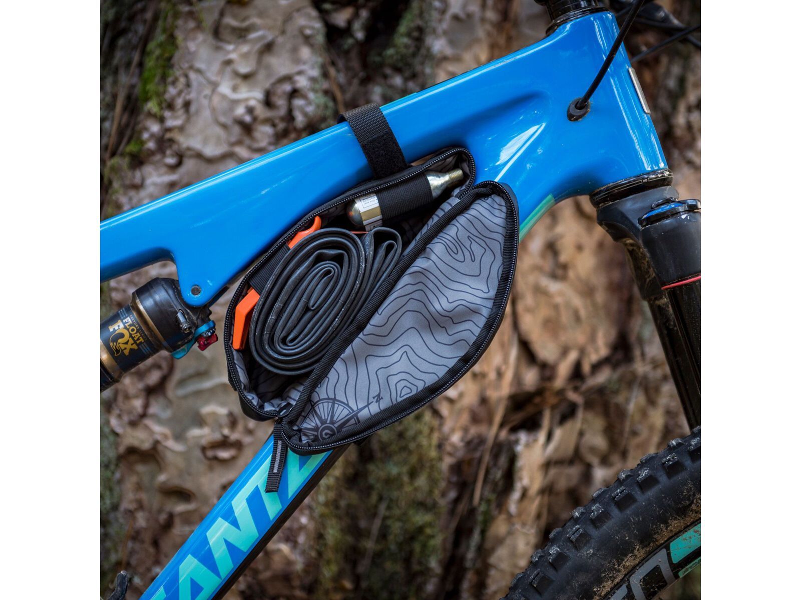 Blackburn Outpost Corner Bag, black - Bild 4