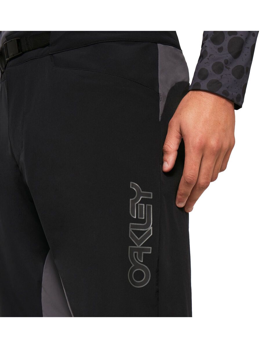 Oakley Seeker '75 Short, blackout - Bild 9