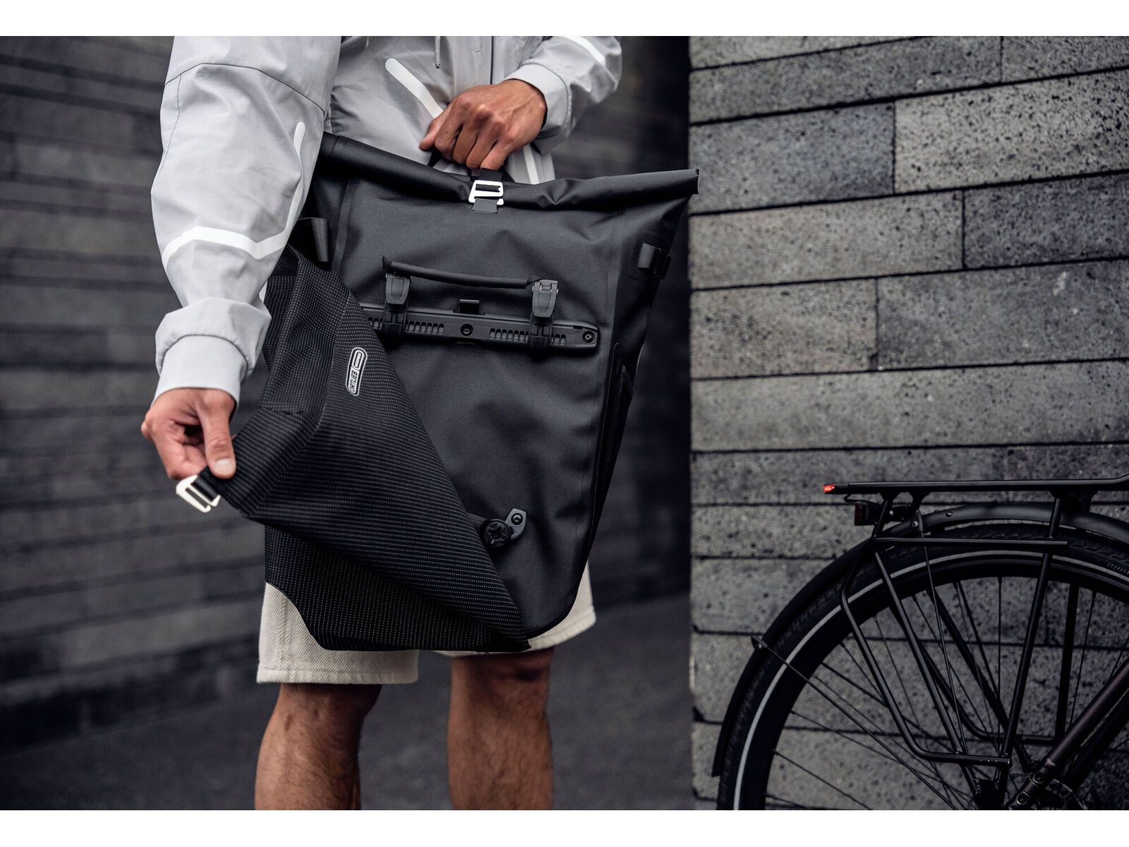 ORTLIEB Vario High-Vis, black reflective - Bild 13