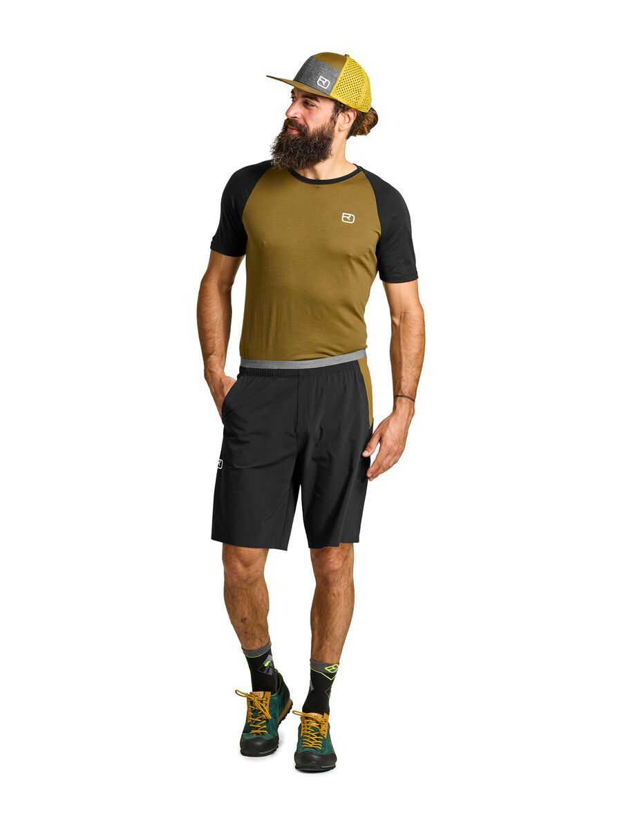 Ortovox Shield Ultra Light Piz Selva Shorts M, black raven - Bild 4