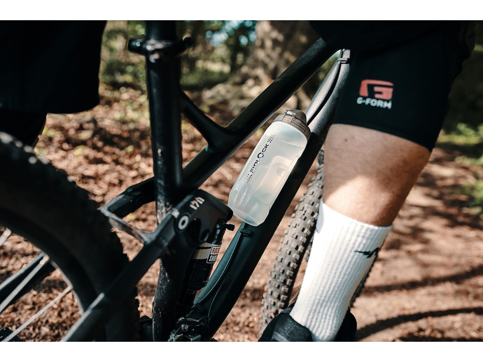 Fidlock Twist Bottle 590 + Bike Base, solid black - Bild 8