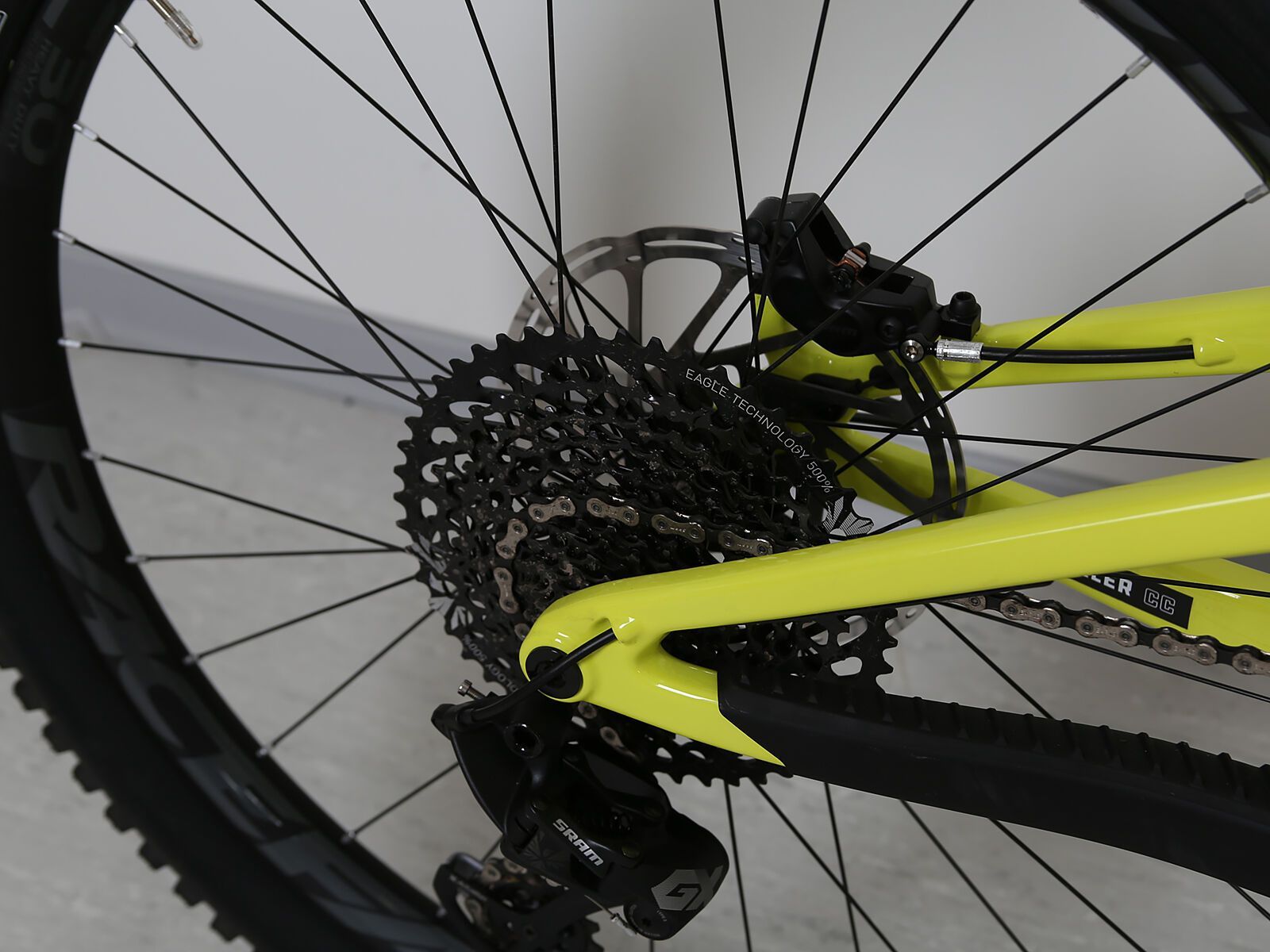 ***2. Wahl*** Santa Cruz Heckler CC S yellowjacket and black 2020 - Bild 8