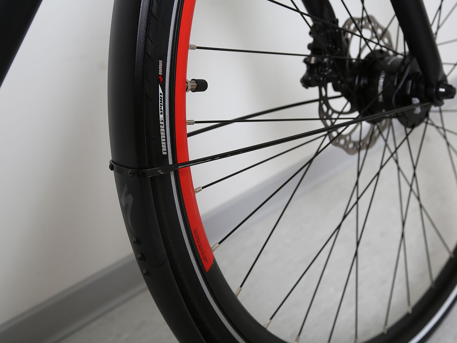 *** 2. Wahl *** Specialized Men's Sirrus EQ - Black Top LTD 2020, black/rocket red - Fitnessbike | Größe L // 49.5 cm - Bild 3