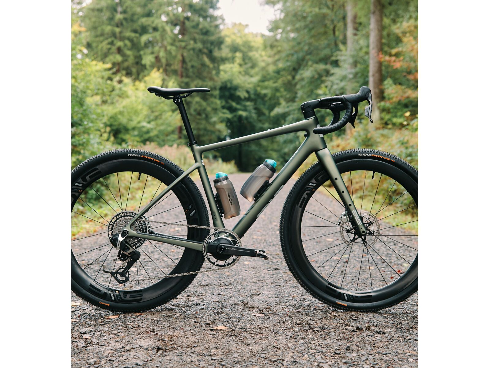 Fidlock Twist Bottle 750 Antibacterial + Bike Base, transparent black/light green - Bild 15