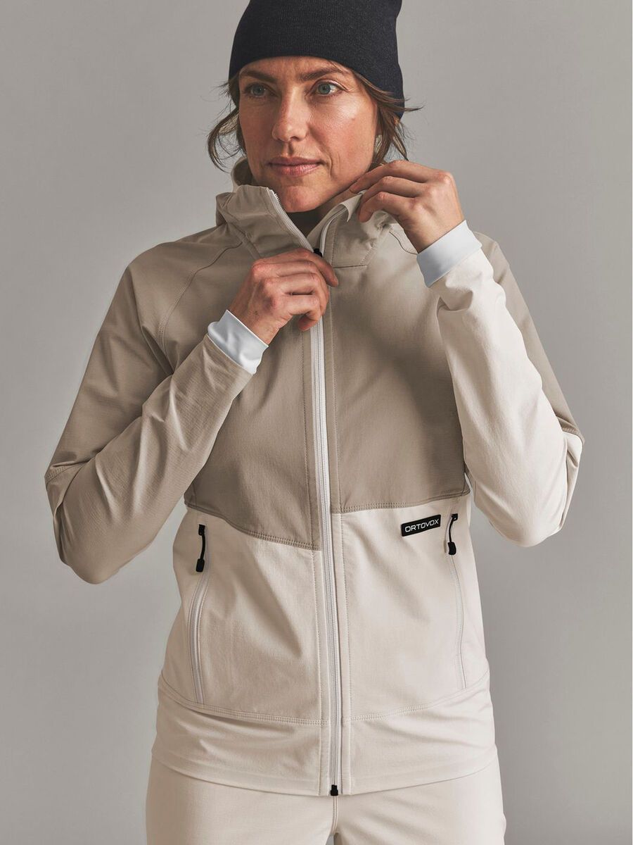 Ortovox Venet Softshell Hooded Jacket W, dark linen - Bild 4