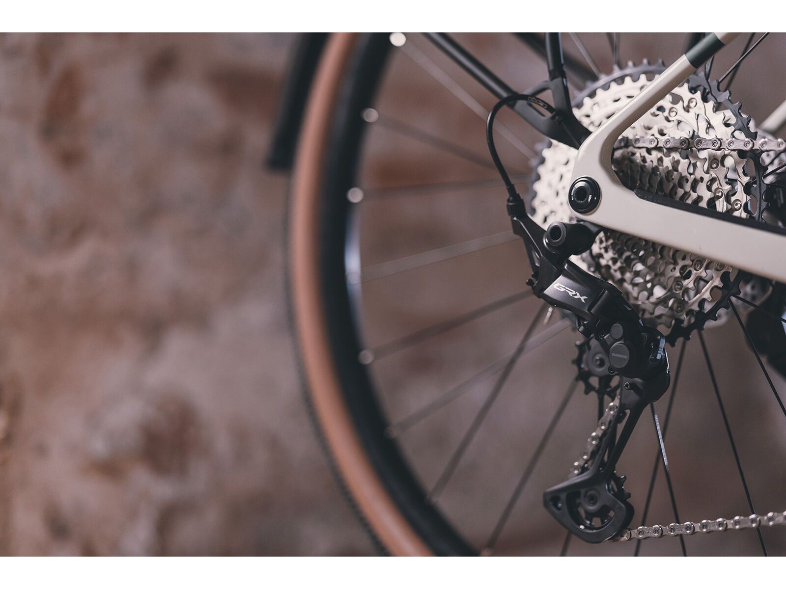 Cube Nuroad Hybrid C:62 Race FE 400X, desertstone´n´green - Bild 14